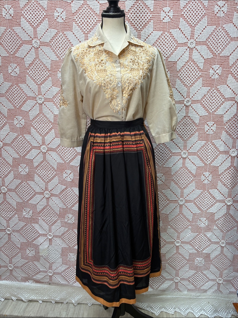 Vintage Embroidered Blouse Sz M